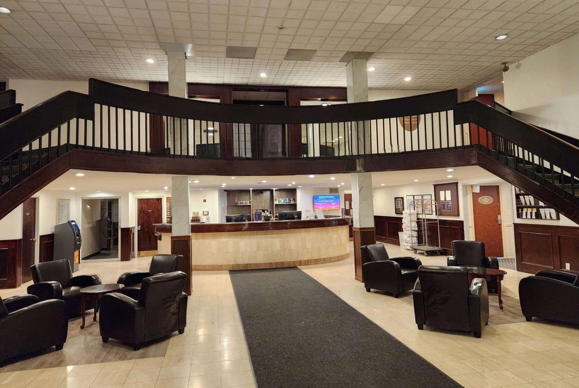 Hotel Ramada By Wyndham London Exterior foto